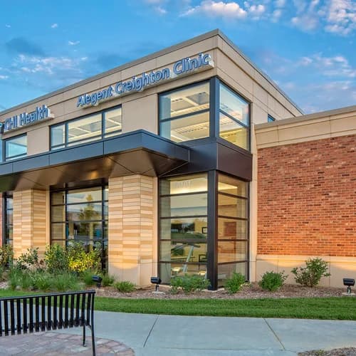 Clinic 161st & W Maple