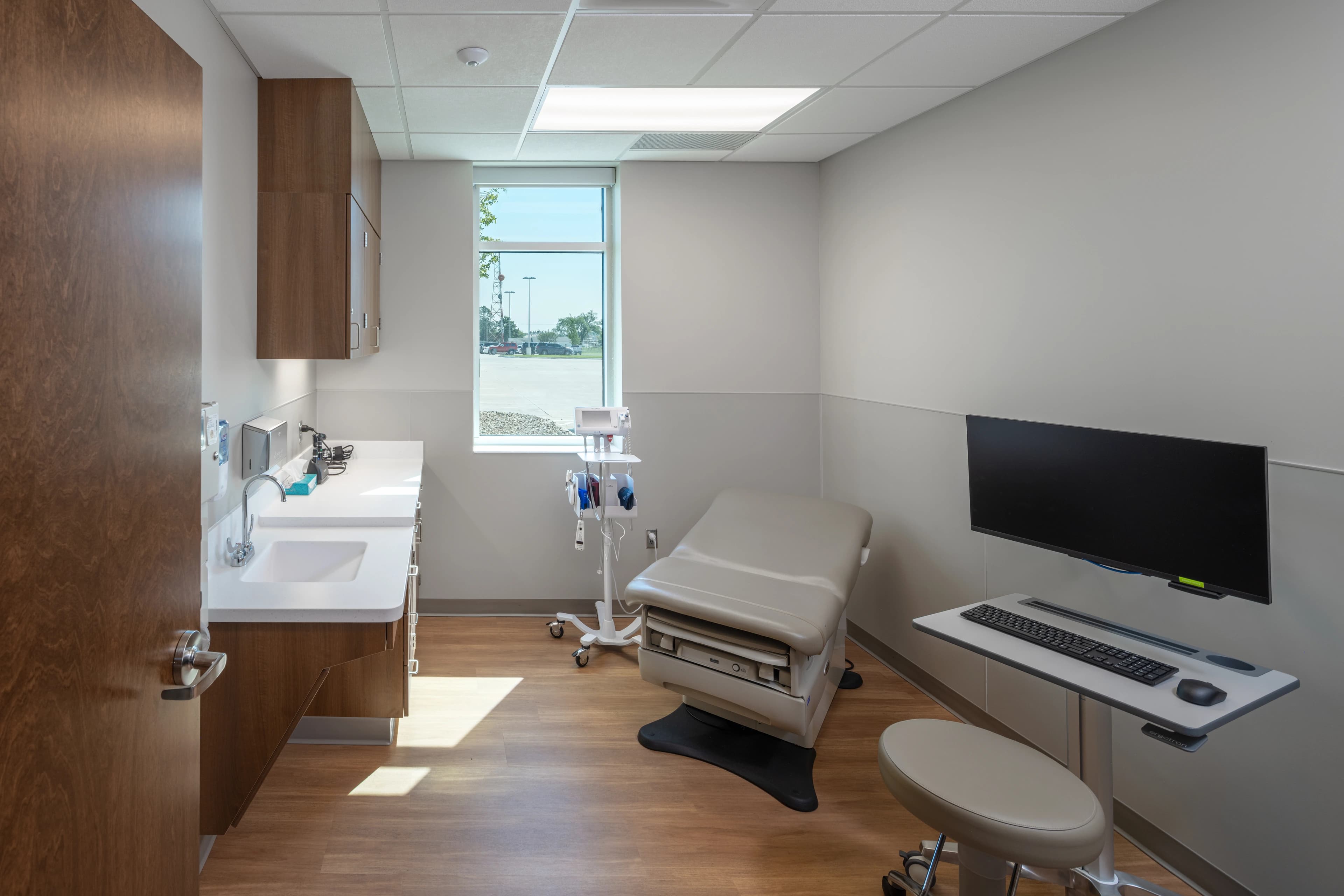 Family Internal Medicine Renovation - Image 12